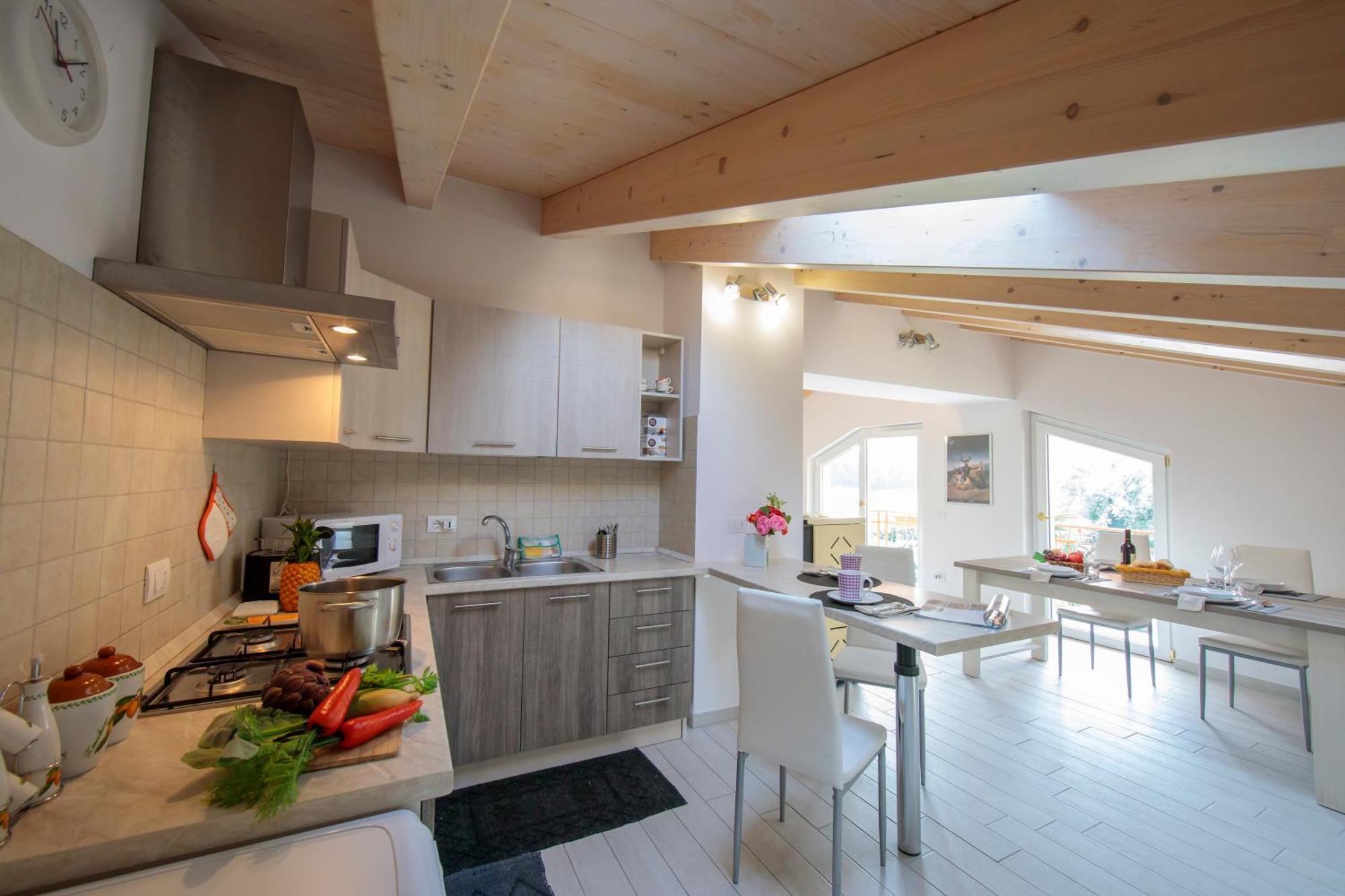 Silver Lake Apartment - Happy Rentals Angera Eksteriør billede