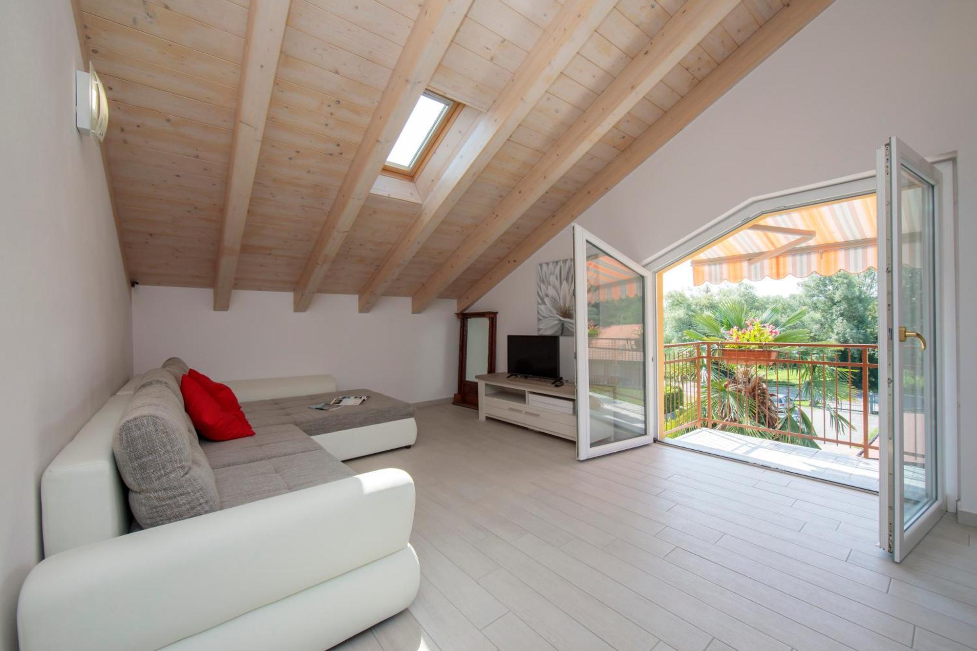 Silver Lake Apartment - Happy Rentals Angera Eksteriør billede